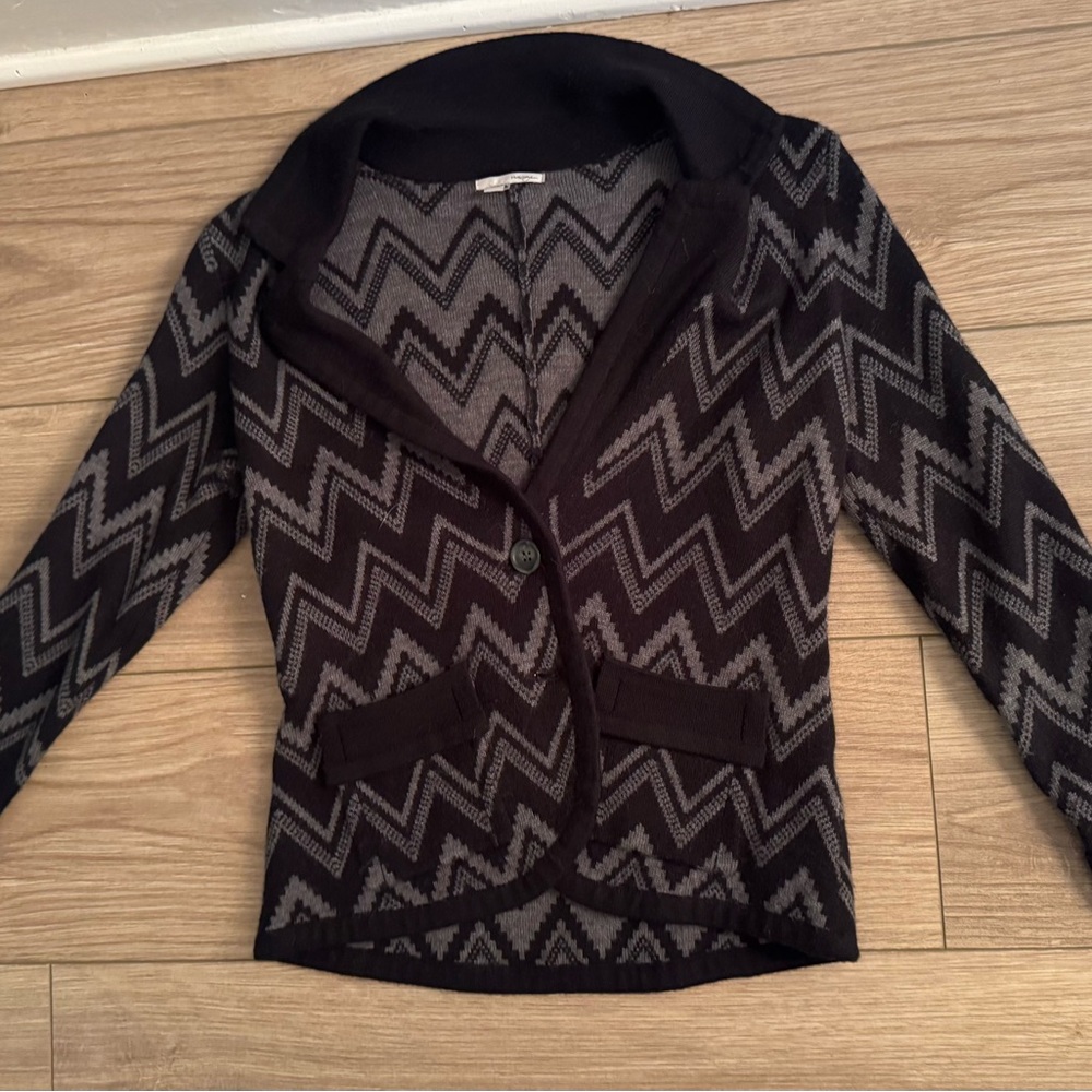 Halogen Black and Gray Chevron Cardigan